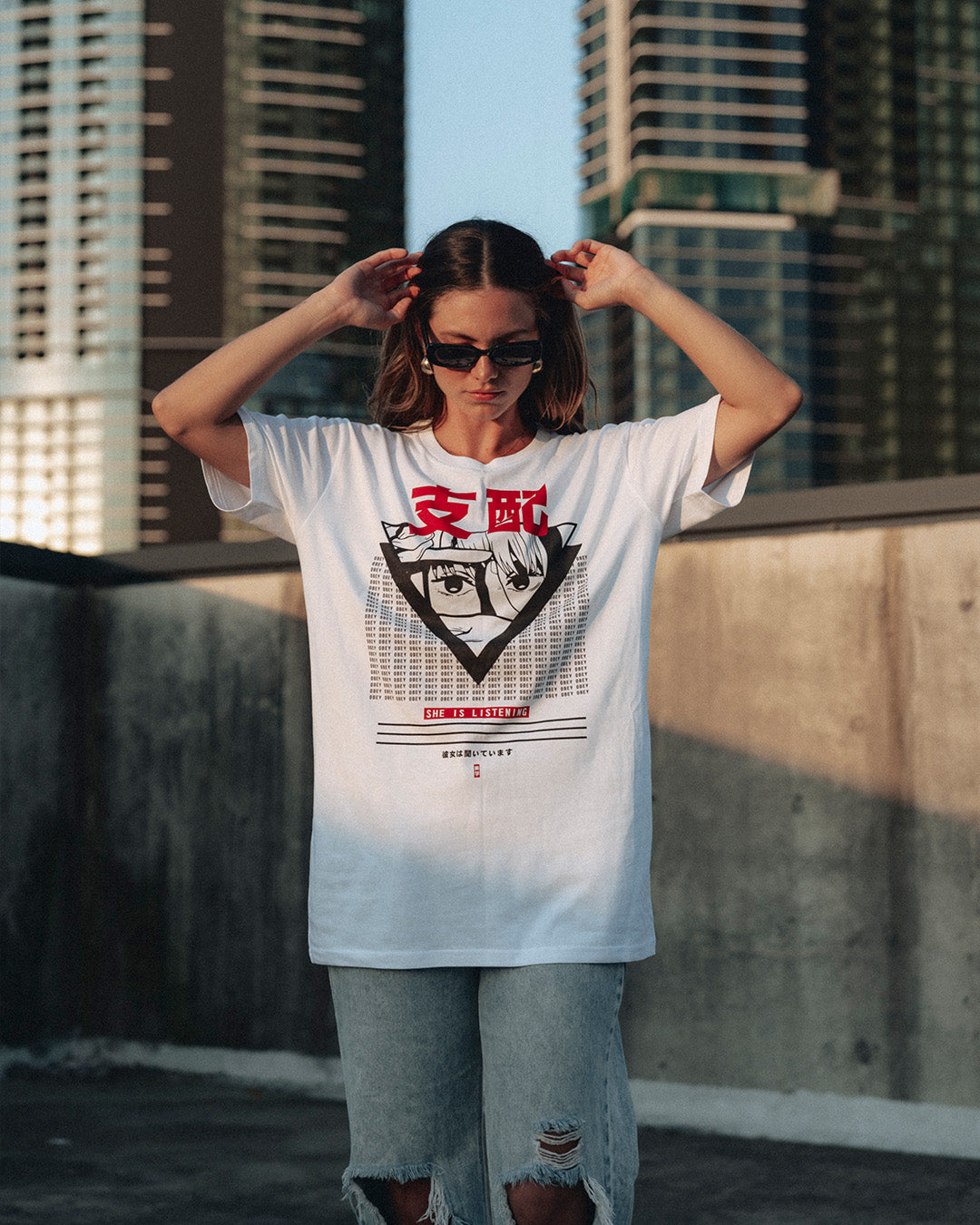 Makima (OBEY) - T-Shirt