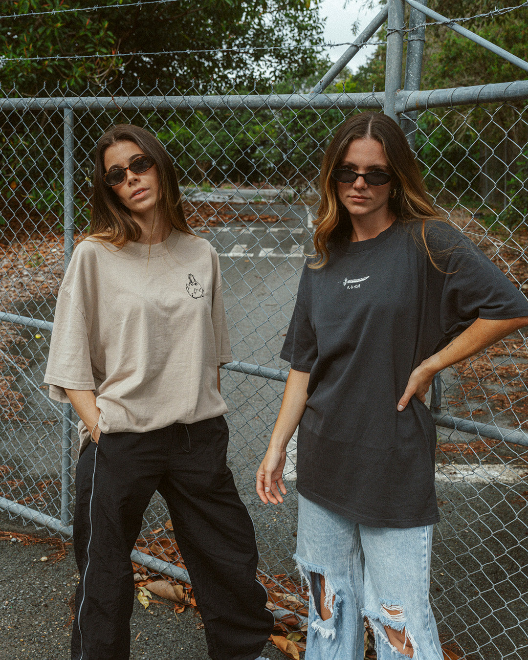 Pochita Mini (Embroidery ) - Oversized Heavy Tee