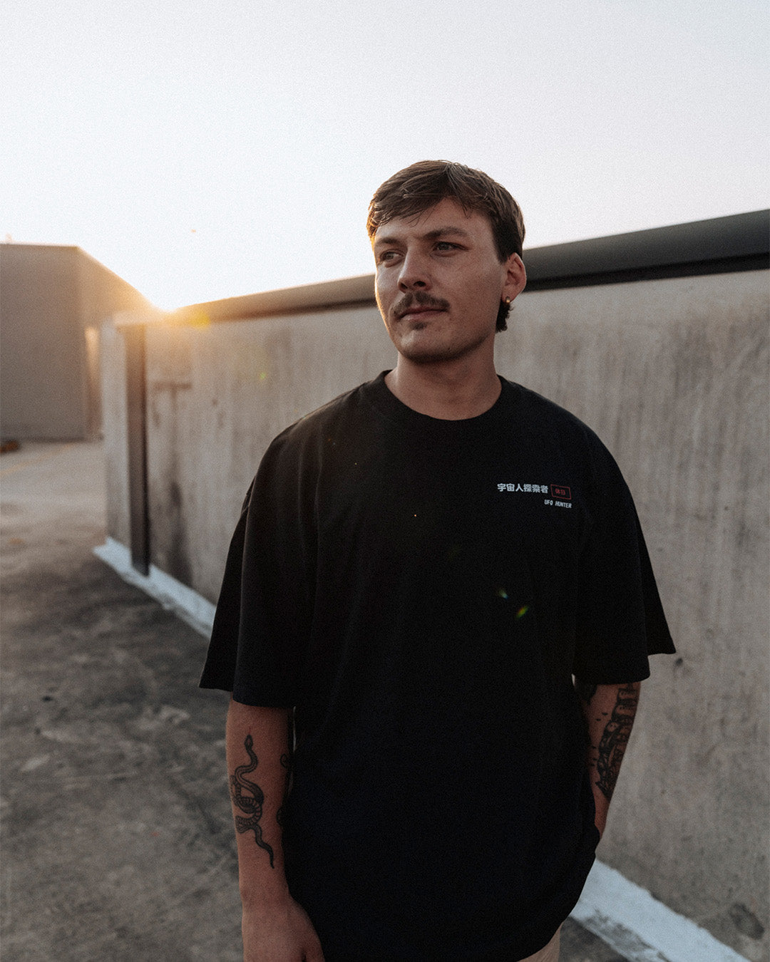 UFO Hunters (Friday) - Oversized Heavy Tee