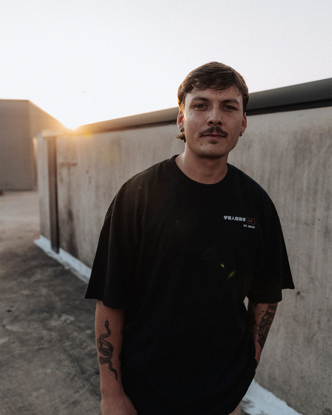 UFO Hunters (Friday) - Oversized Heavy Tee