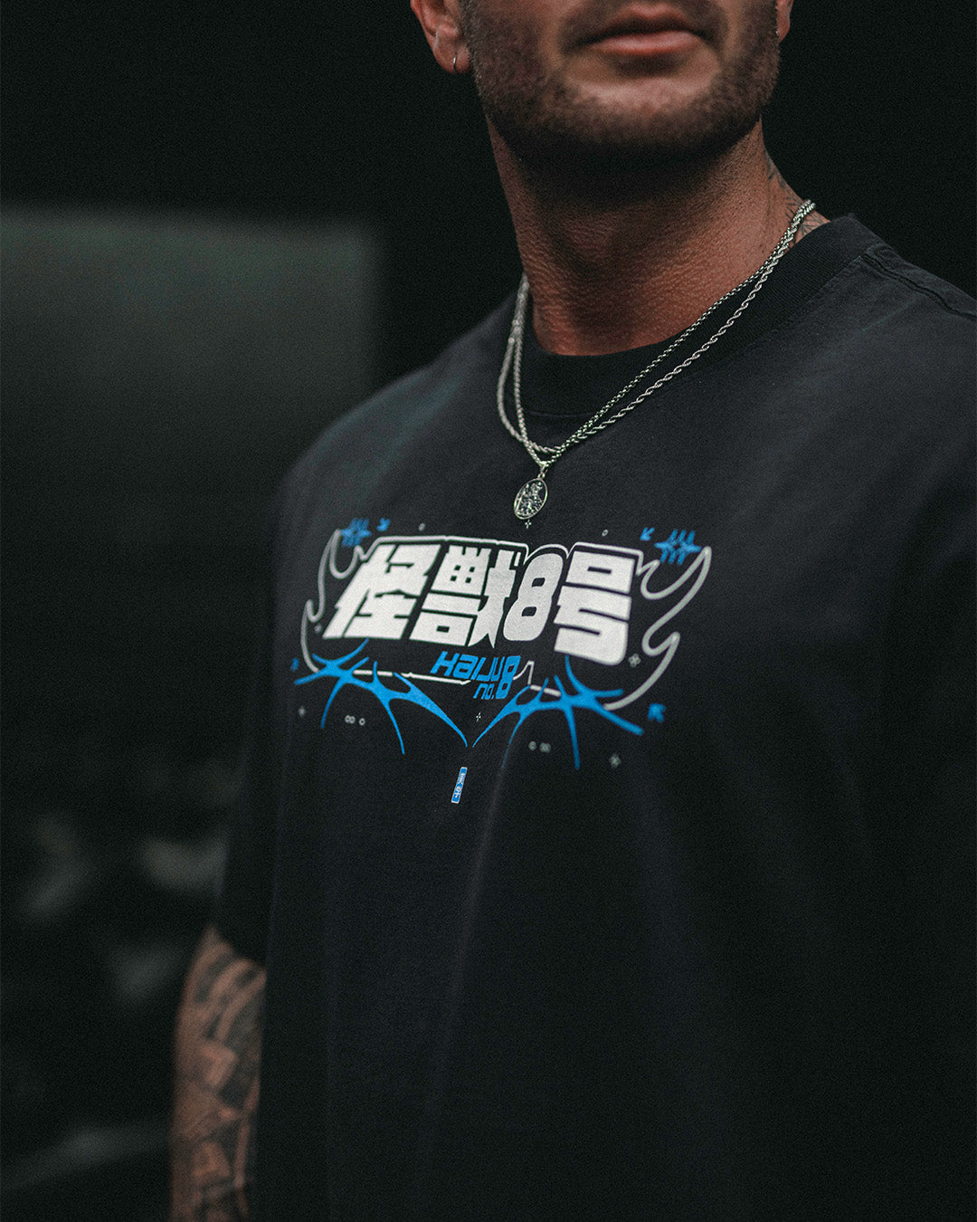 NO.8 UNLEASHED - Heavy Oversized T-Shirt