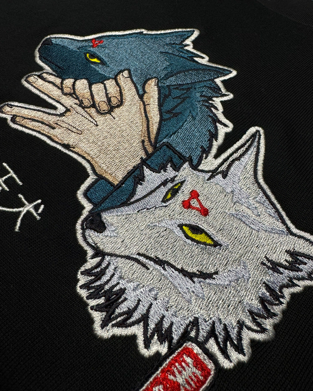 [PREMIUM] Twin Wolves - Embroidery T-Shirt