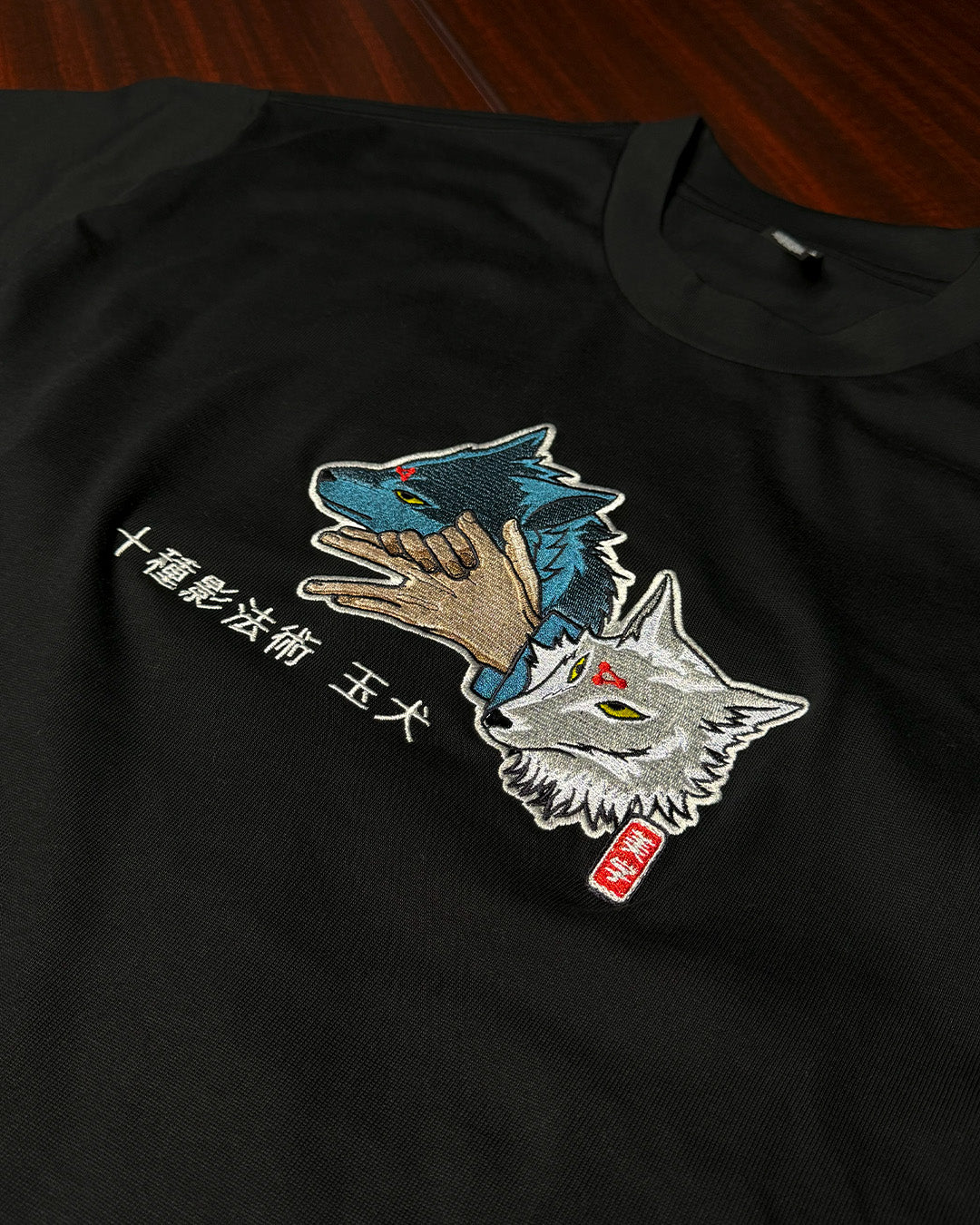 [PREMIUM] Twin Wolves - Embroidery T-Shirt
